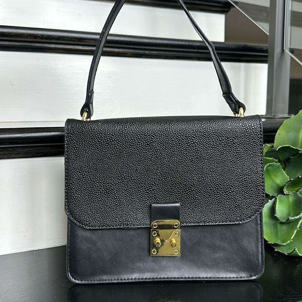 Adrianne Vittadini vegan leather shoulder satchel purse